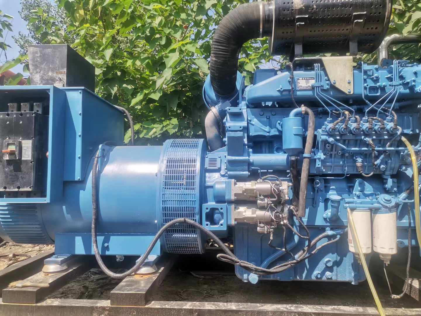 高港详细说明降低 800kW 柴油发电机输出电流波动的方法