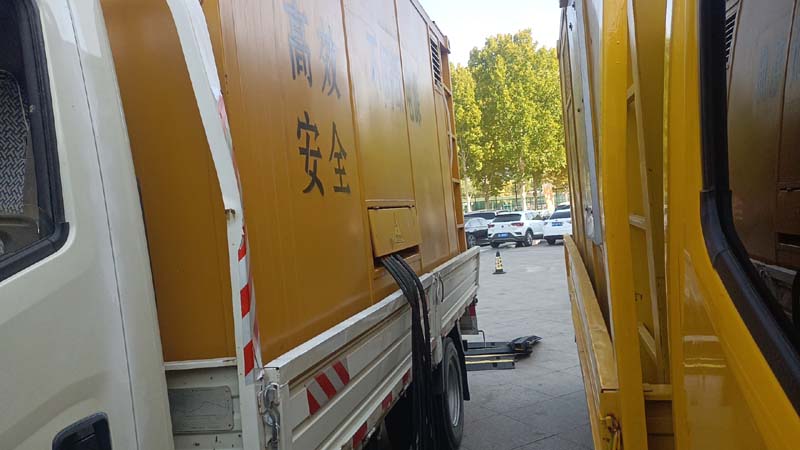 高港如何判断柴油发电机组和UPS电源的切换时间是否符合要求？