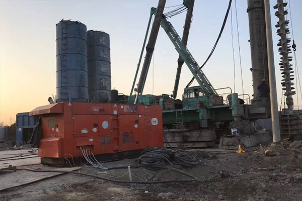 高港如何检查发电机组燃油系统的密封性？